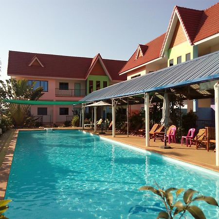 Peace Pool Resort Khun Han Exterior foto